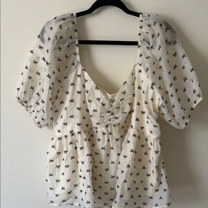 Elegant Cream Puff Sleeve Top